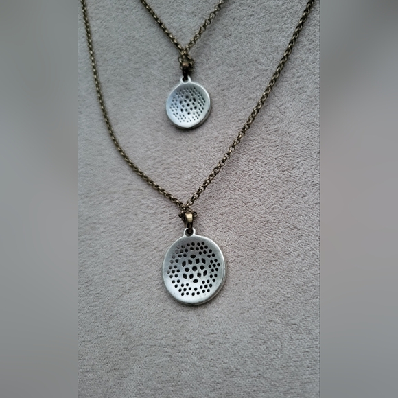 Two toned double stranded necklace - Picture 4 of 7